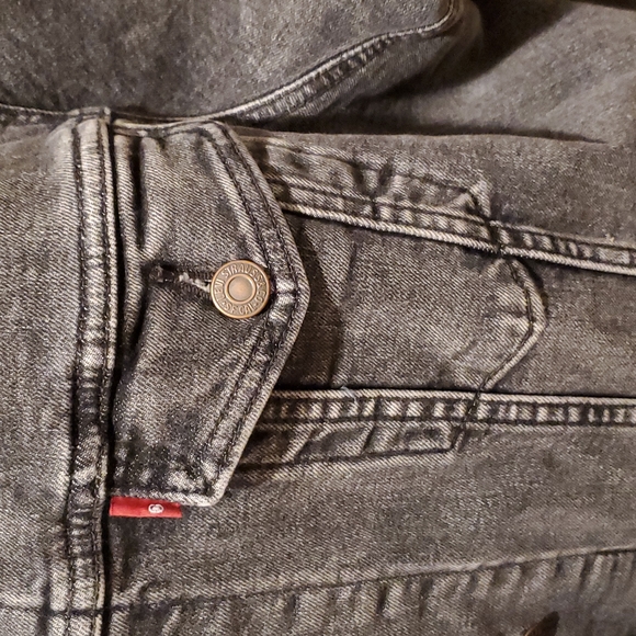 Levis jacket - Picture 2 of 4